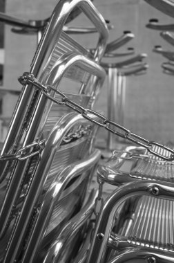 Zinciri tarafından gümrüklü alüminyum sandalye