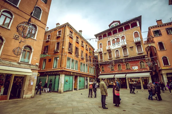 Gente en las calles de Venecia —  Fotos de Stock