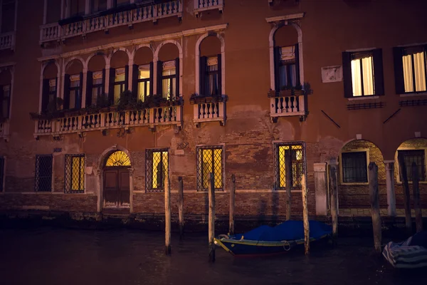 Veneza grande canal à noite — Fotografia de Stock