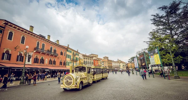 Le strade di Verona di giorno — Foto Stock