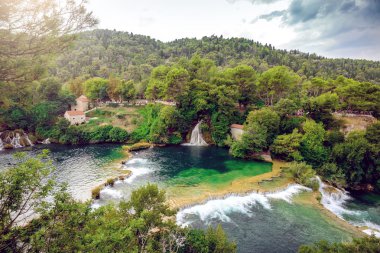 Şelaleler, cascades ile Krka nehir