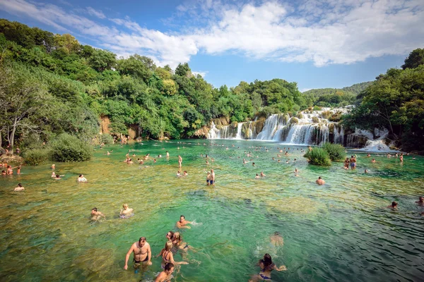 Parque nacional de Krka com cachoeiras — Fotografia de Stock