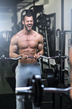 vücut geliştirme sırasında deli