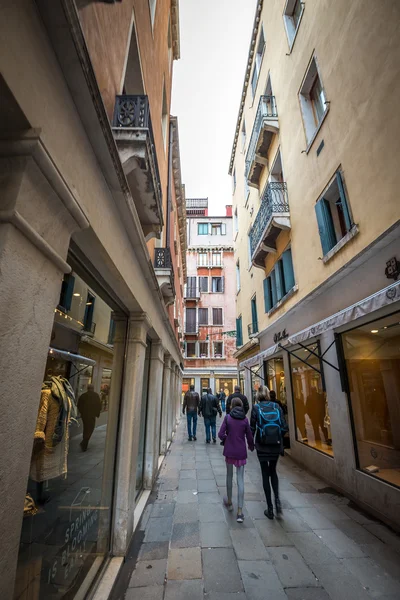 Gente en las calles de Venecia —  Fotos de Stock