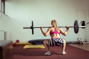 Ağırlığı ağız kavgası yaparken kız