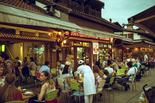 Iftar cena en Sarajevo, Bosnia — Foto de Stock