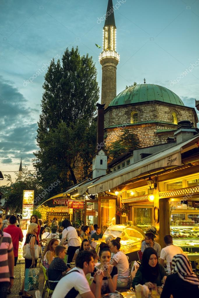 Iftar dinner in Sarajevo, Bosnia – Stock Editorial Photo © ozimicians ...