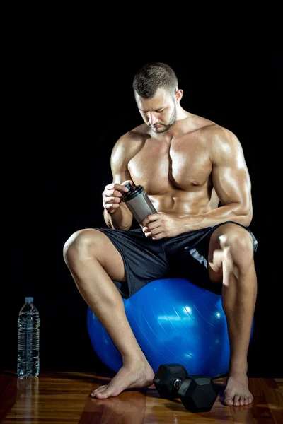 Man drinking protein shake — Stock Photo, Image