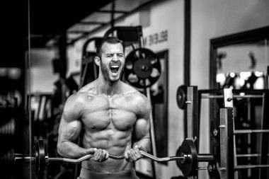 vücut geliştirme sırasında deli