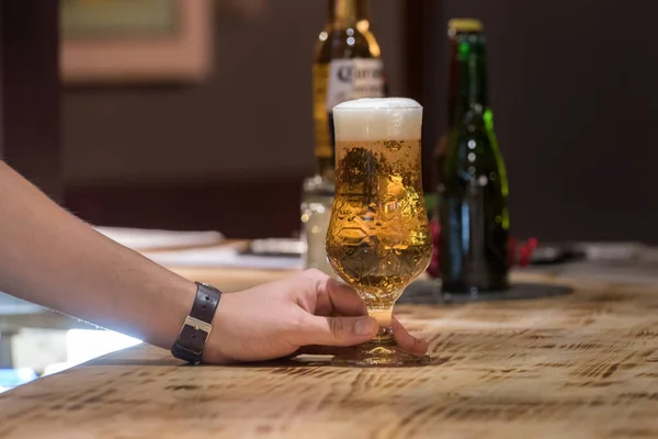 Bier Der Bar Und Freiraum Für Ihre Dekoration — Stockfoto