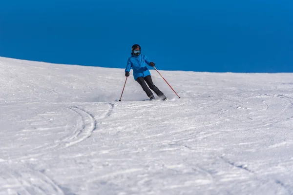 Pas Casa Andorra Januar 2021 Junge Frau Beim Skifahren Den — Stockfoto