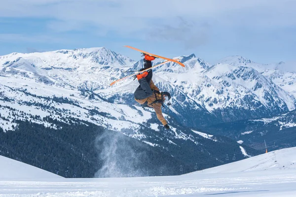 Jongeman Skiën Pyreneeën Het Skigebied Grandvalira Andorra Covid19 Keer — Stockfoto