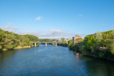 Logrono 'daki taş köprü, La Rioja bölgesi, İspanya.