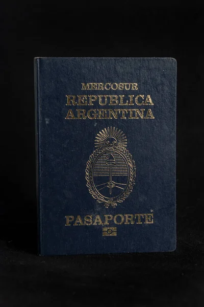 Pasaporte Argentino Negro Fondo — Foto de Stock