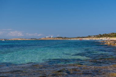 İspanya 'nın Balear Adalarındaki Formentera Adası plajları.