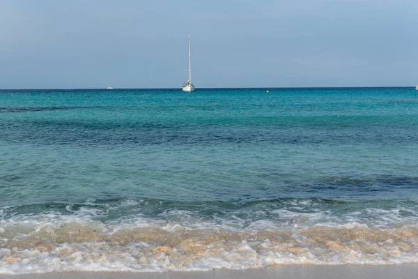 Formentera Spanien 2021 Yachten Ankern Strand Von Llevant Auf Der — Stockfoto