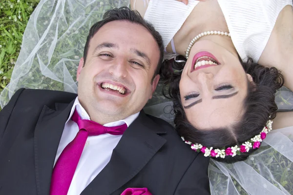 Retrato Feliz Pareja Recién Casada — Foto de Stock