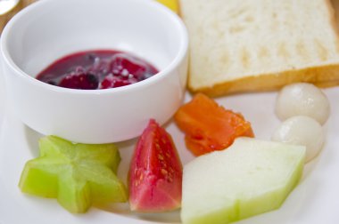 Bali Adası bölgesindeki tropikal taze kahvaltı