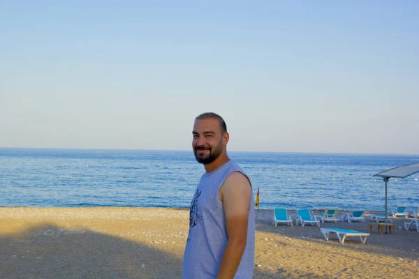 Beau Jeune Homme Sur Plage Antalya — Photo