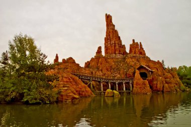 Disneyland parkının güzel manzarası, Paris, Fransa