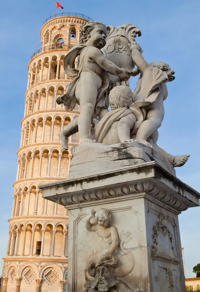 Eğik Pisa Kulesi, İtalya — Stok fotoğraf