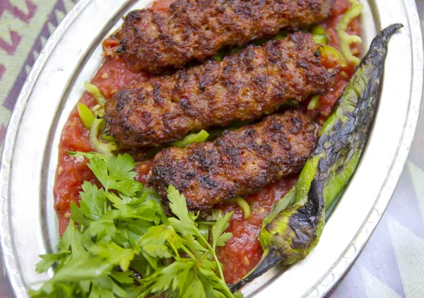 Türkisches Essen mit rotem Pfeffer — Stockfoto