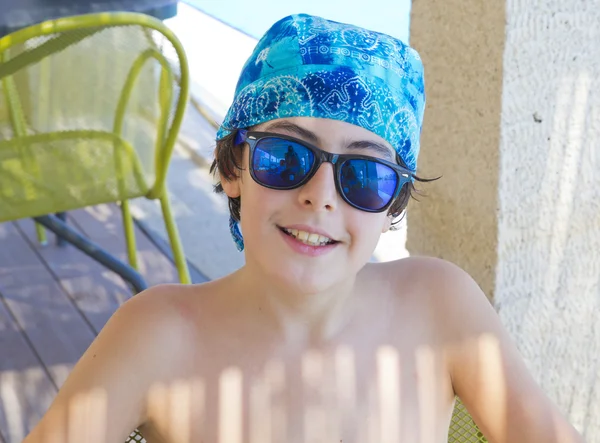 Niño feliz en el mar — Foto de Stock