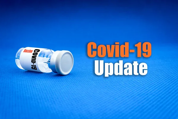 Covid Update Tekst Fiolką Niebieskim Tle Koncepcja Covid Lub Coronavirus Obrazek Stockowy