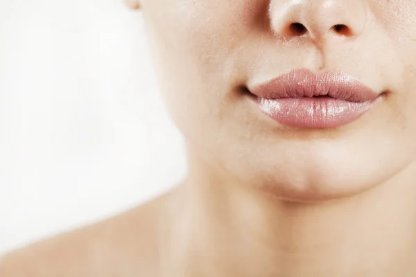 Schoonheid jonge vrouw lippen — Stockfoto