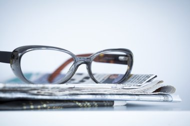 Gazeteler yığını