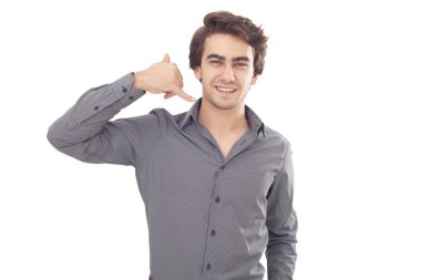 Genç adam bir telefon görüşmesi jest gösterilen