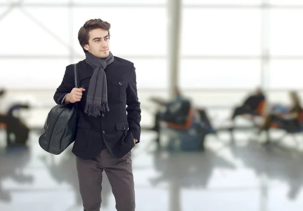 L'homme qui attend à l'aéroport — Photo