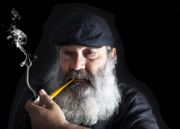 Portrait sénior avec barbe blanche et pipe — Photo