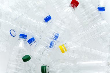 Plastik su şişeleri