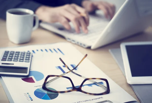 Geschäftskonzept, Arbeit im Büro — Stockfoto