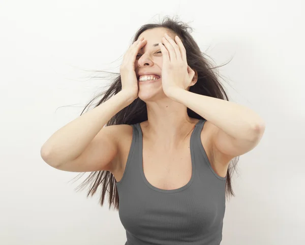 Tímida joven mujer ocultando la cara — Foto de Stock