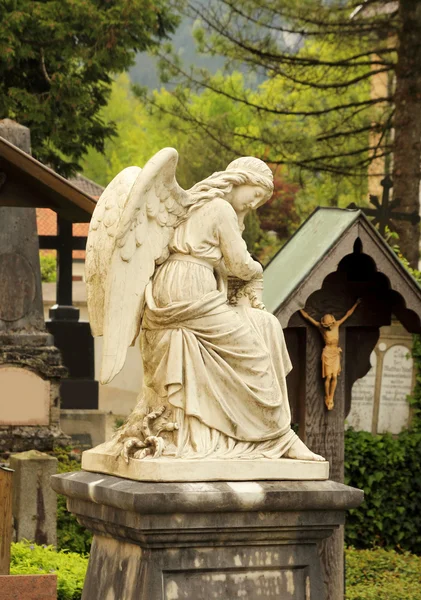 Kyrkogården angel staty — Stockfoto