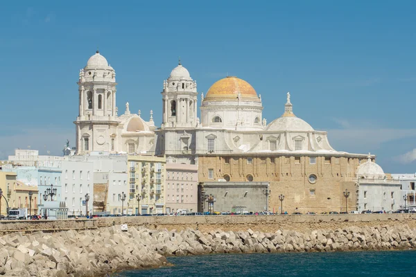 Catedral de Cádiz paisaje urbano — Foto de Stock