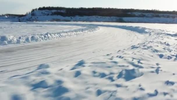 Rally de hielo de carreras en invierno — Vídeos de Stock