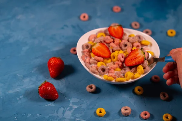 Desayuno Saludable Con Cereales Bayas Desde Arriba Del Tazón Con —  Fotos de Stock