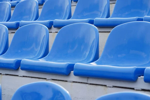 Κερκίδες Αθλητικό Στάδιο Μπλε Καθίσματα Στη Σειρά — Φωτογραφία Αρχείου