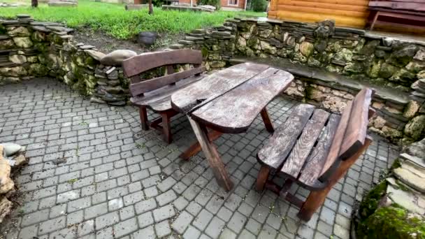 Close Wooden Table Benches Countryside Log Table Benches Empty Village — Stock Video