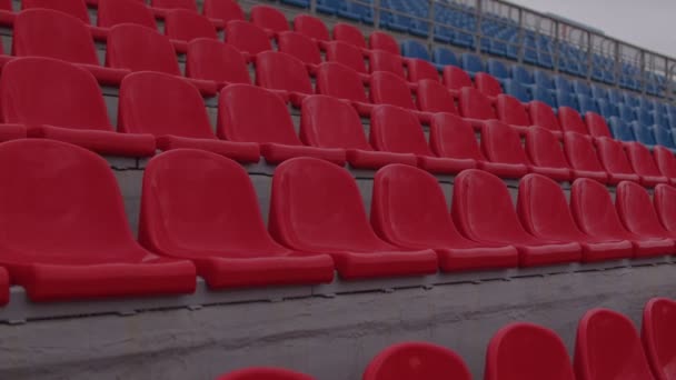 Bleklärare Idrottsplats Röd Och Blå Säten Stor Gata Stadion — Stockvideo