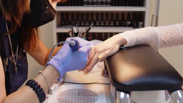 Manicure Procedure Nagelverzorging Nagelbehandeling Met Manicure Machine Verwijdering Van Oude — Stockvideo