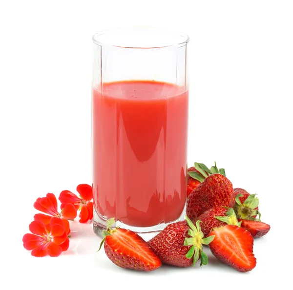 Strawberry juice in glass with fruit — Stock Photo, Image