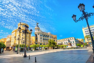 Modern Cordoba şehrinin Plaza de las Tendillas Meydanı manzarası. Endülüs, İspanya.
