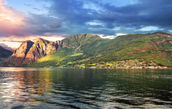 Malerischer Blick Auf Die Küste Mit Kleinem Dorf Sognefjord Flam — Stockfoto
