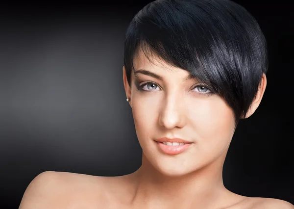 Woman with short hairstyle — Stock Photo, Image