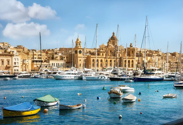 View of town and harbour — Stock Photo, Image