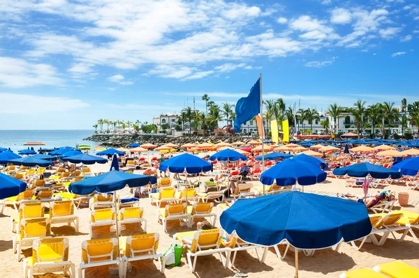 Beautiful beach of Puerto de Mogan — Stock Photo, Image